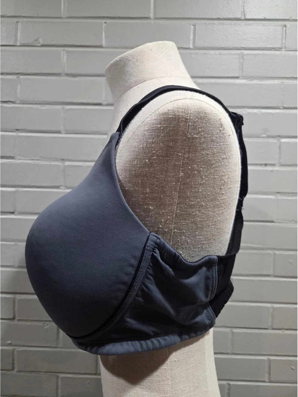 Livi Active Sports Bra 42DDD Max Support no wire